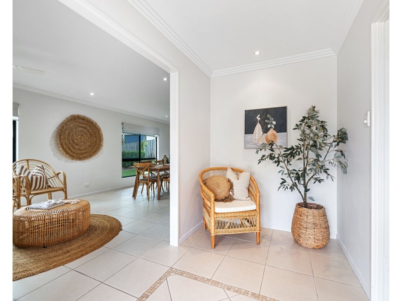 126 Dawson Boulevard, Rural View QLD 4740