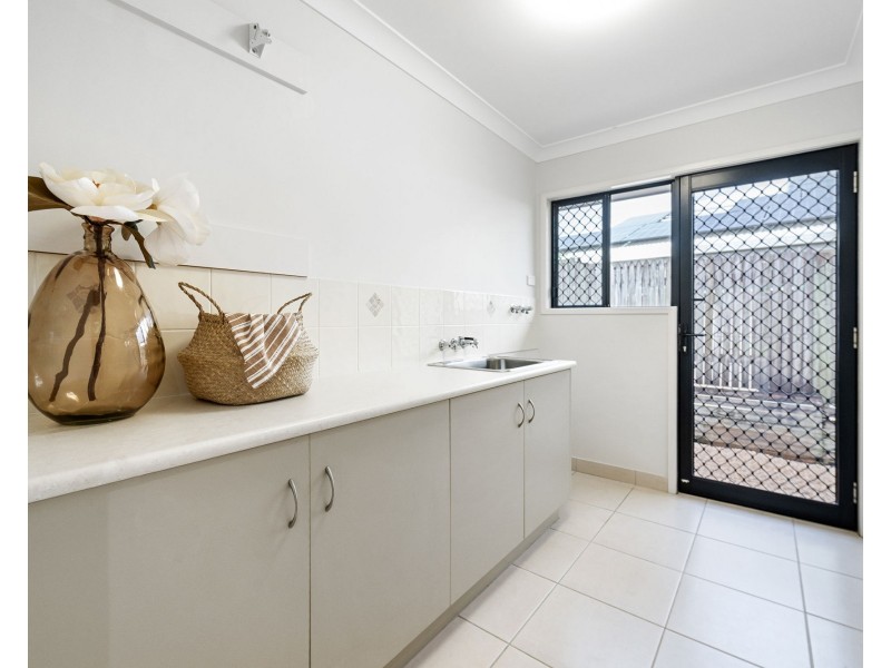 126 Dawson Boulevard, Rural View QLD 4740