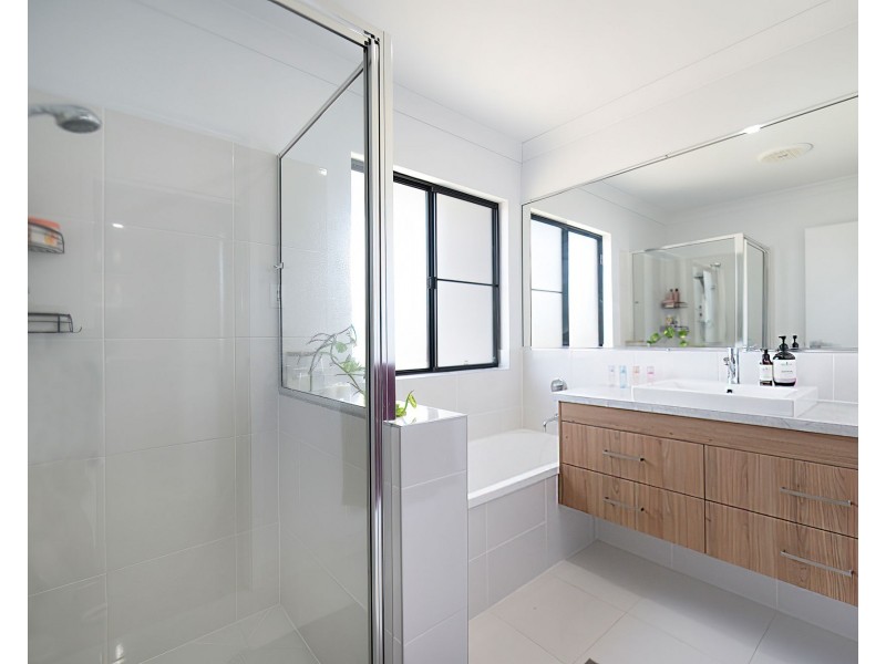54 Beachwood Circuit, Bakers Creek QLD 4740