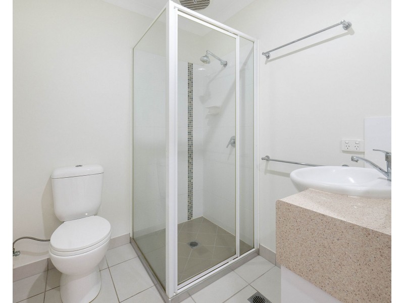 2/47a Holland Street, West Mackay QLD 4740