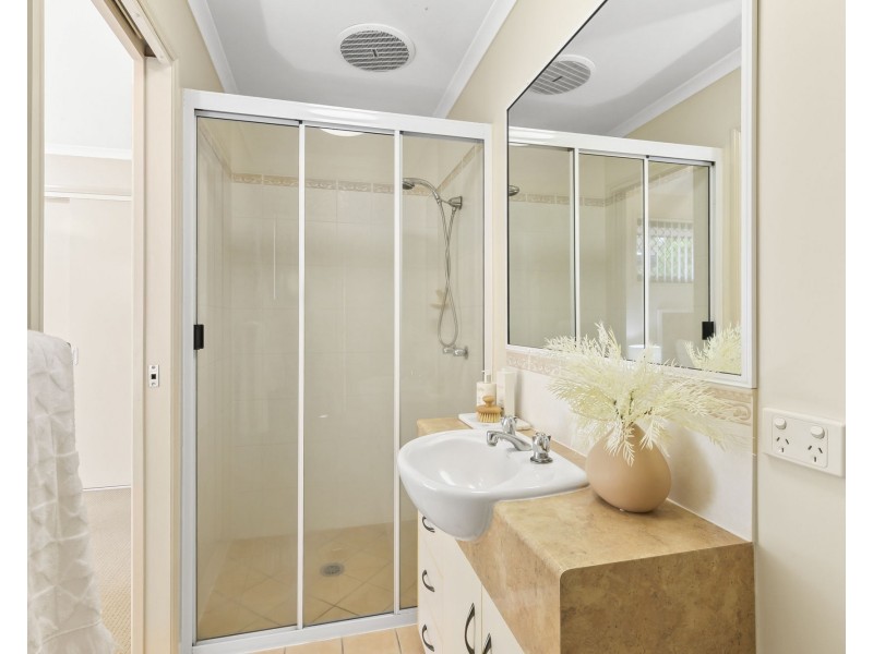 4 Porpoise Place, Andergrove QLD 4740