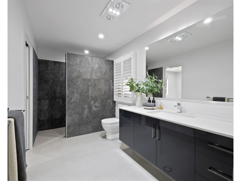 43 Shuttlewood Drive, Richmond QLD 4740
