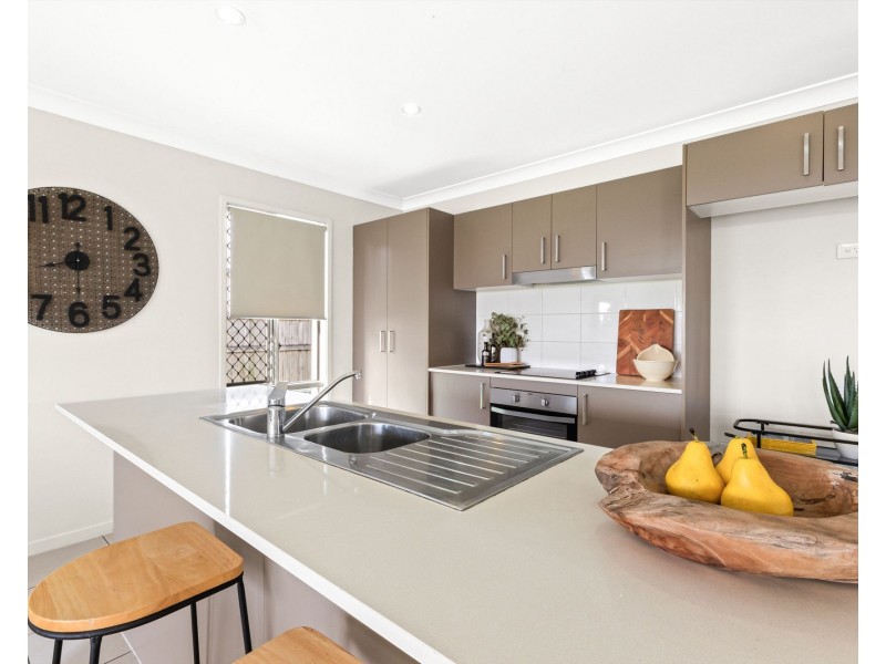 6 Parklane Crescent, Beaconsfield QLD 4740