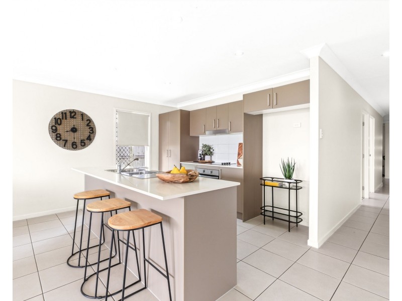 6 Parklane Crescent, Beaconsfield QLD 4740