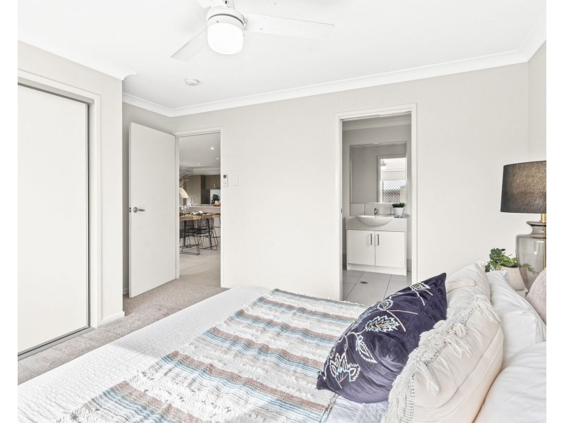 6 Parklane Crescent, Beaconsfield QLD 4740