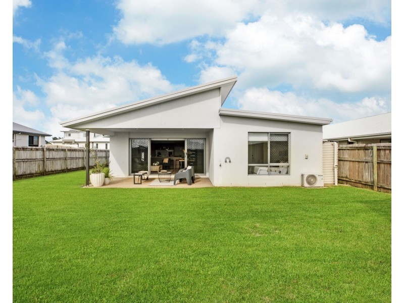 6 Parklane Crescent, Beaconsfield QLD 4740