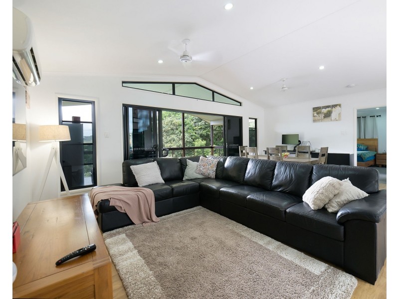 2 Bayview Drive, Habana QLD 4740