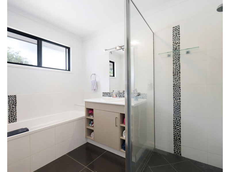 2 Bayview Drive, Habana QLD 4740