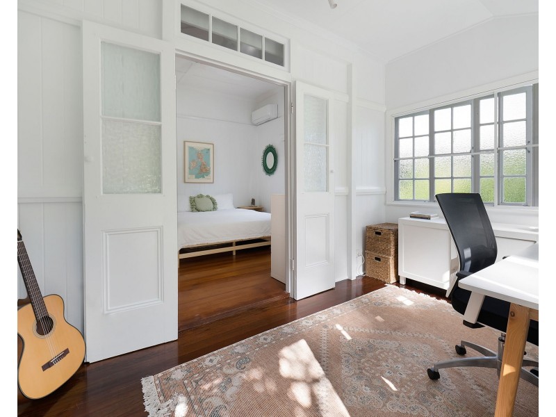 15 Taylor Street, West Mackay QLD 4740