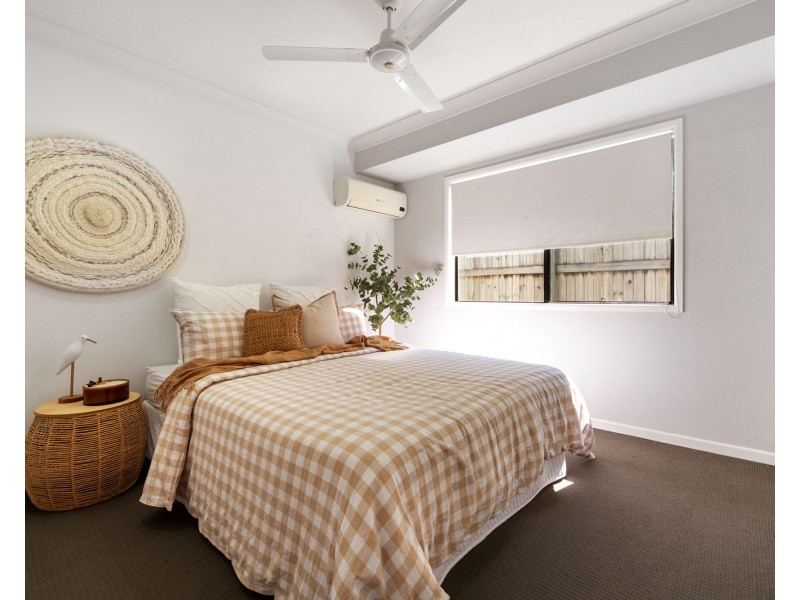 6 Jager Street, Rural View QLD 4740