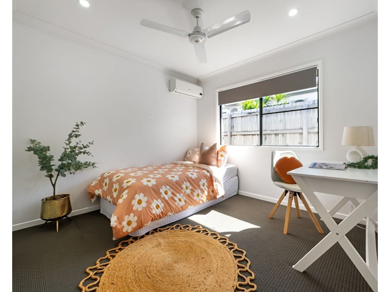 6 Jager Street, Rural View QLD 4740