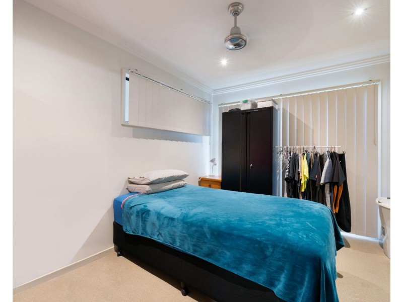 1&2/6 Whitehaven Drive, Blacks Beach QLD 4740