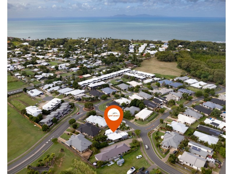1&2/6 Whitehaven Drive, Blacks Beach QLD 4740