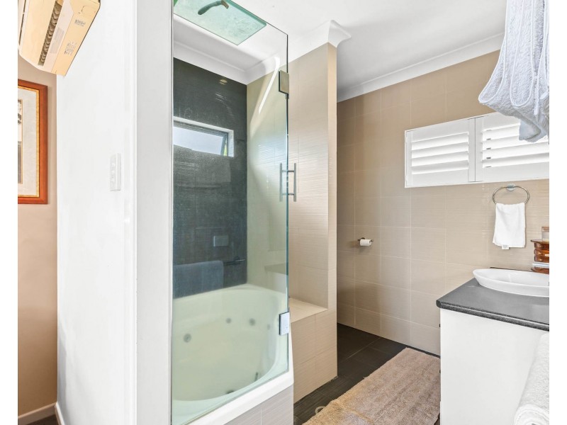 21 Wilcox Street, Eimeo QLD 4740