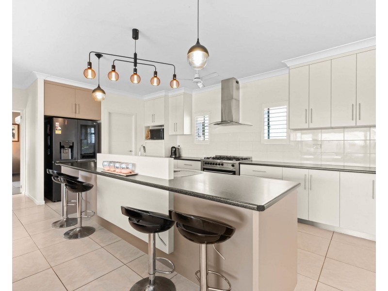 21 Wilcox Street, Eimeo QLD 4740