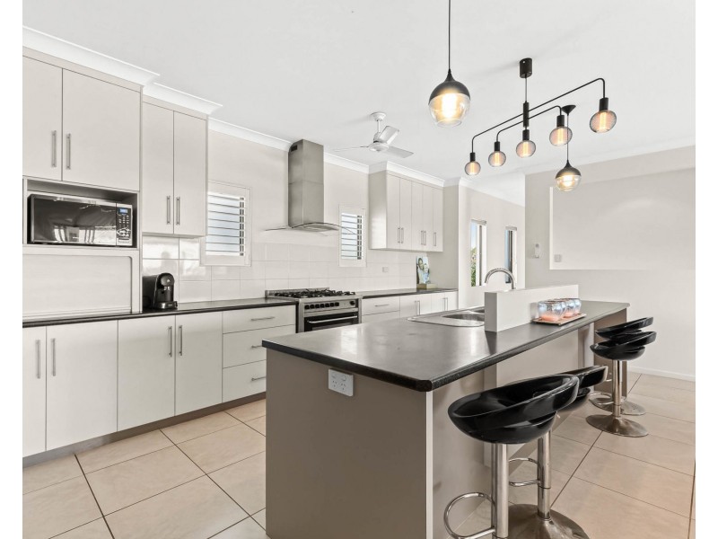 21 Wilcox Street, Eimeo QLD 4740