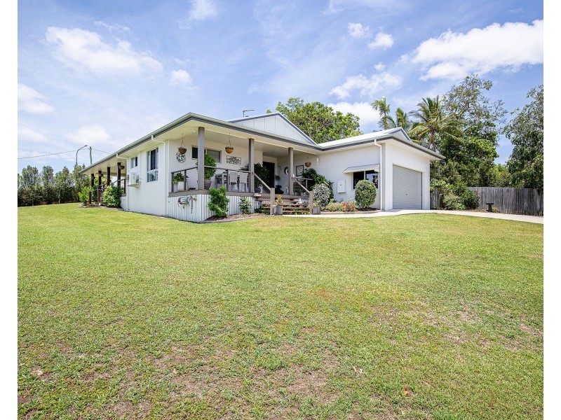 6 Sunset Place, Eimeo QLD 4740