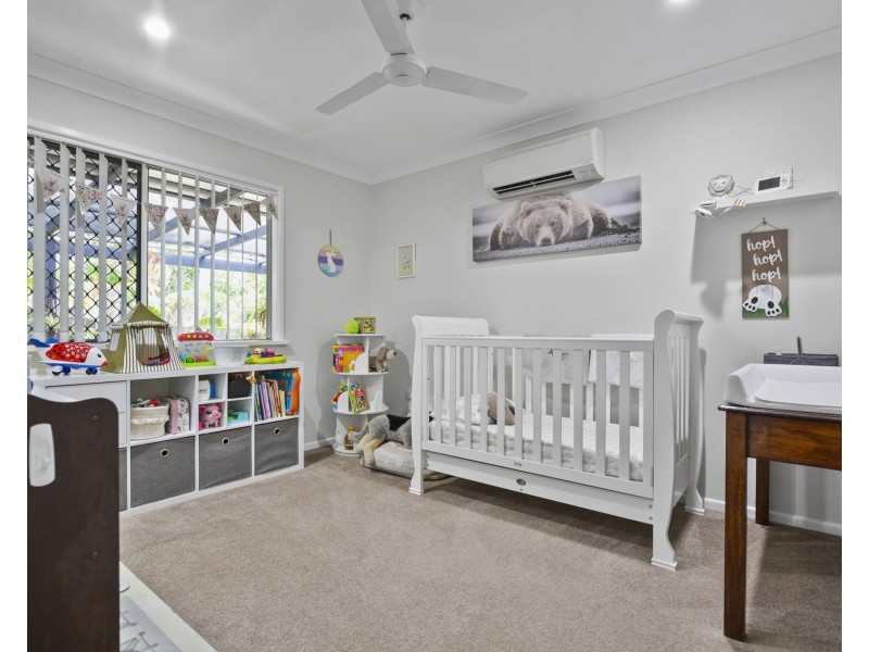 6 Sunset Place, Eimeo QLD 4740