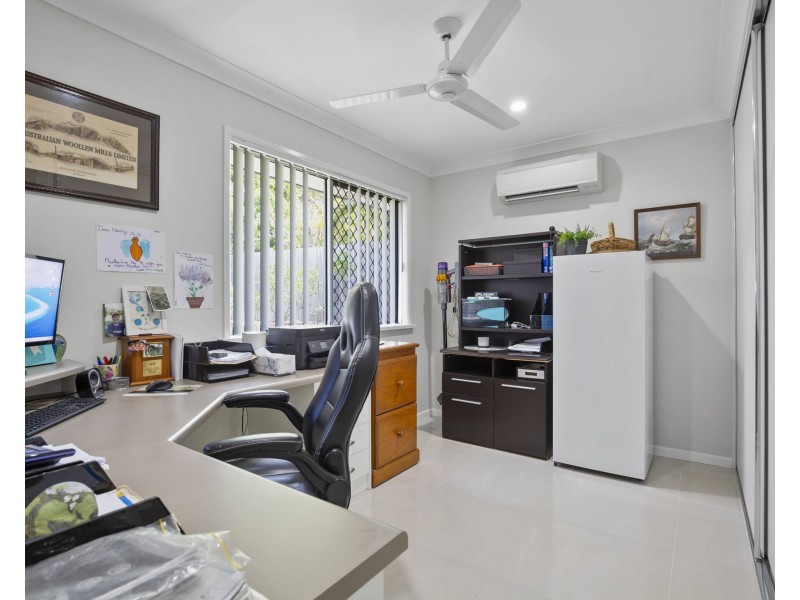 6 Sunset Place, Eimeo QLD 4740