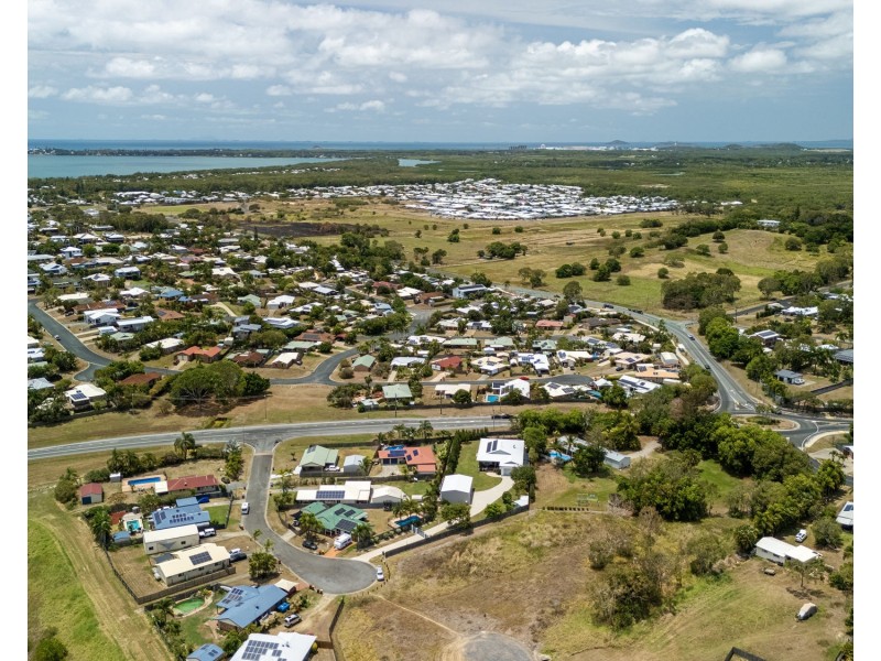 6 Sunset Place, Eimeo QLD 4740