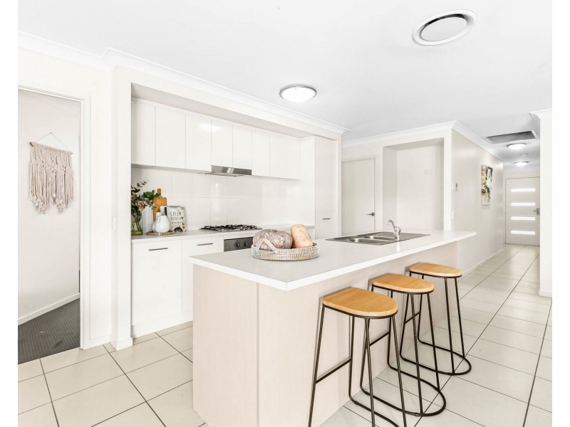 7 Parklane Crescent, Beaconsfield QLD 4740