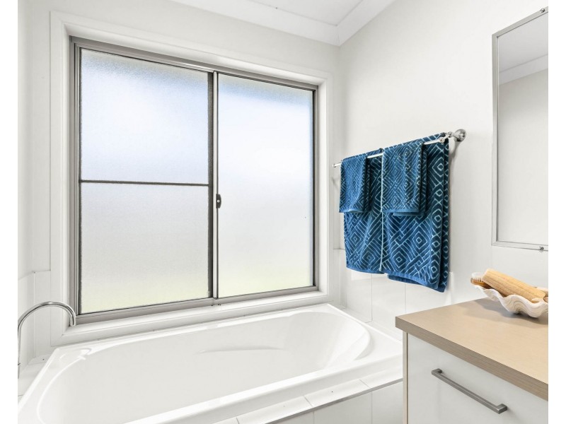 7 Parklane Crescent, Beaconsfield QLD 4740