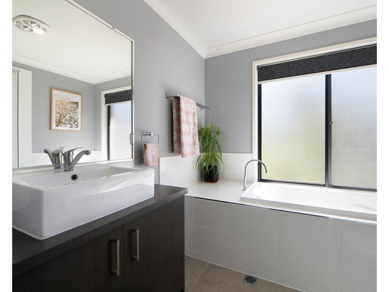 20 Mcilwraith Way, Rural View QLD 4740