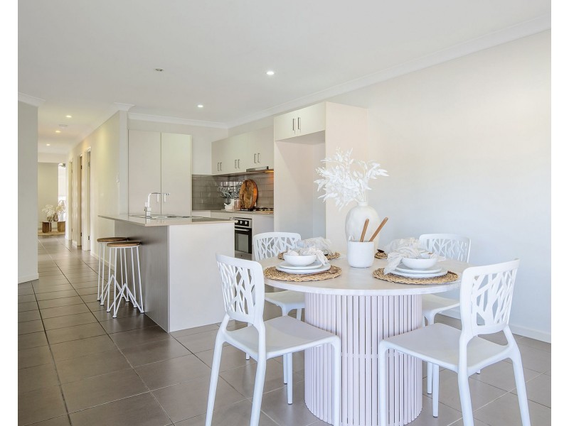 11B Westaway Crescent, Andergrove QLD 4740