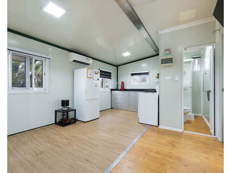 11 Perry Street, West Mackay QLD 4740