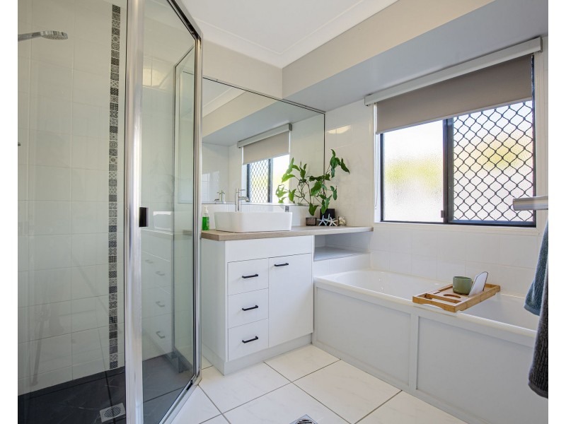 18 Bonsai Court, Glenella QLD 4740