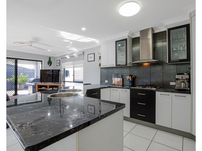 18 Bonsai Court, Glenella QLD 4740