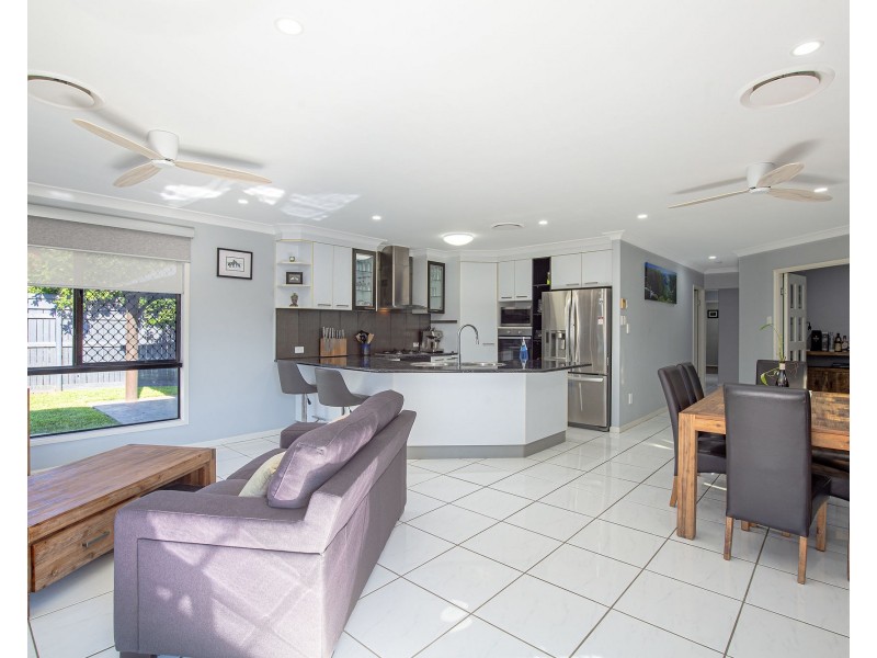 18 Bonsai Court, Glenella QLD 4740