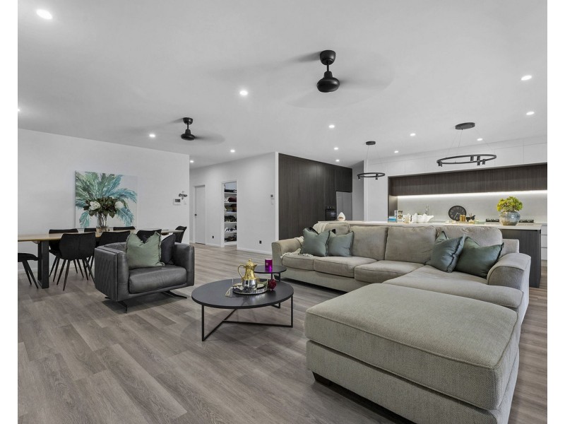 17 Parkedge Avenue, Richmond QLD 4740