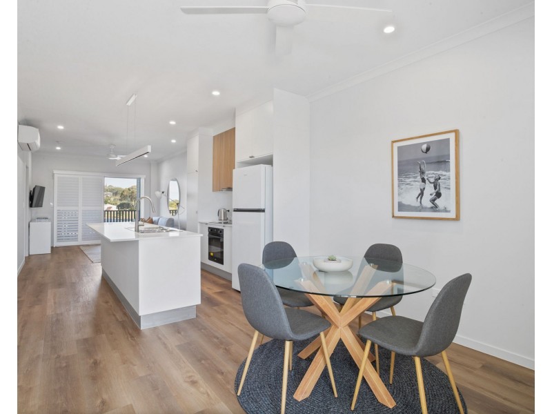 8/10 Michigan Way, Andergrove QLD 4740