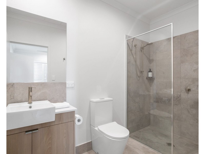 8/10 Michigan Way, Andergrove QLD 4740
