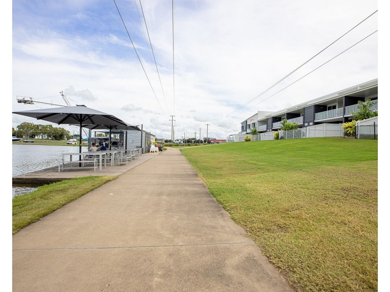 8/10 Michigan Way, Andergrove QLD 4740
