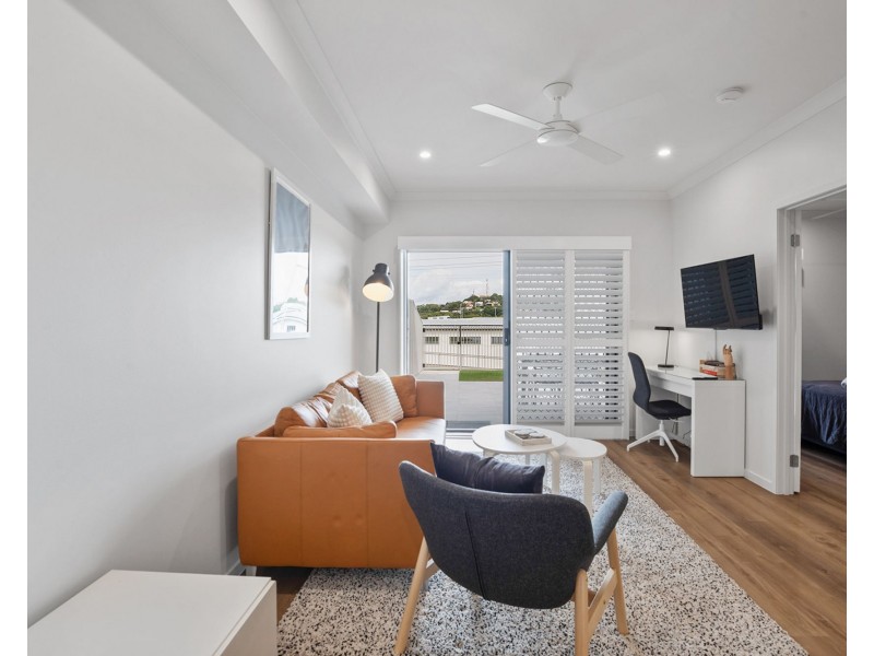 4/10 Michigan Way, Andergrove QLD 4740