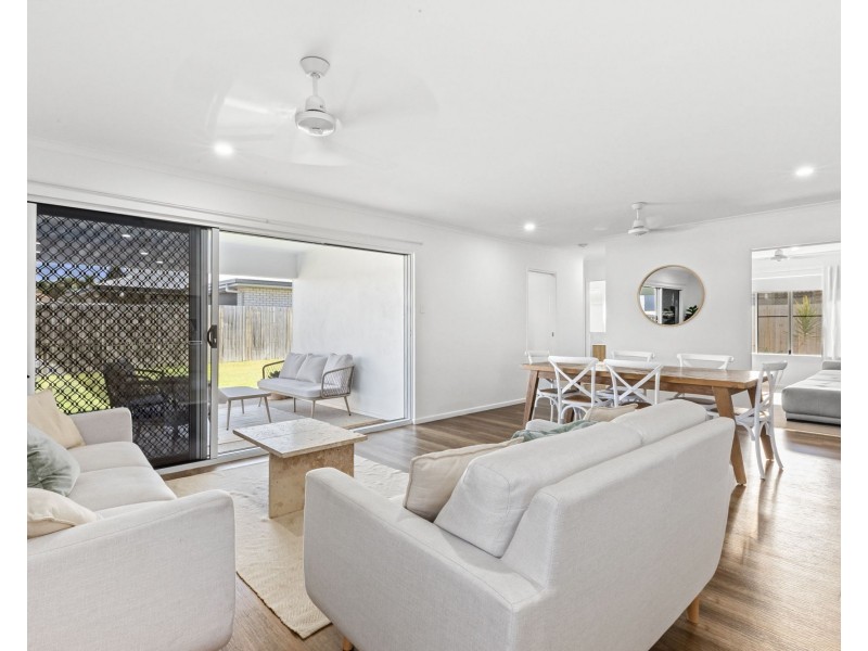 15 Devereux Street, Rural View QLD 4740