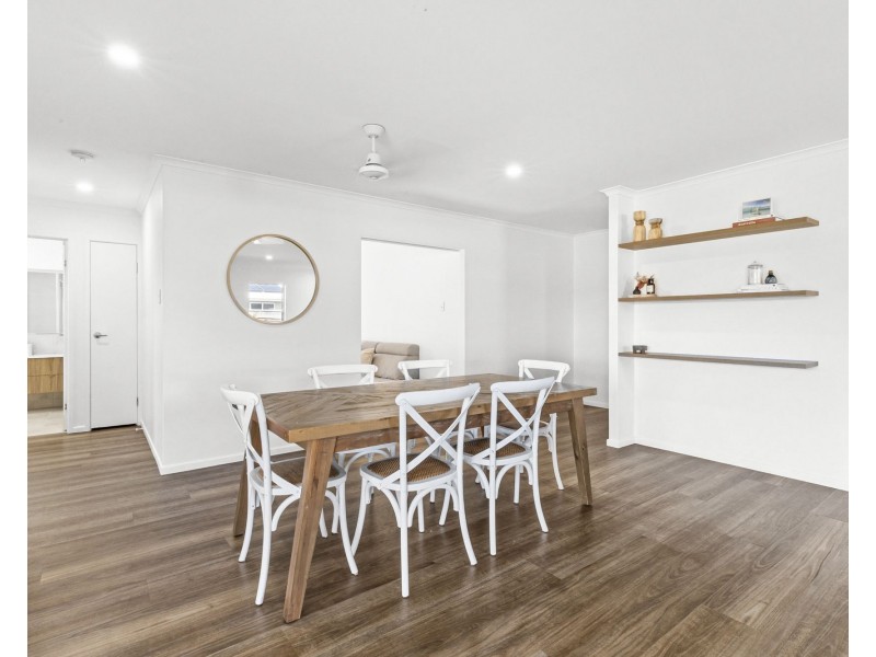 15 Devereux Street, Rural View QLD 4740