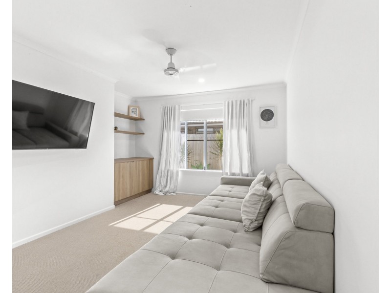 15 Devereux Street, Rural View QLD 4740