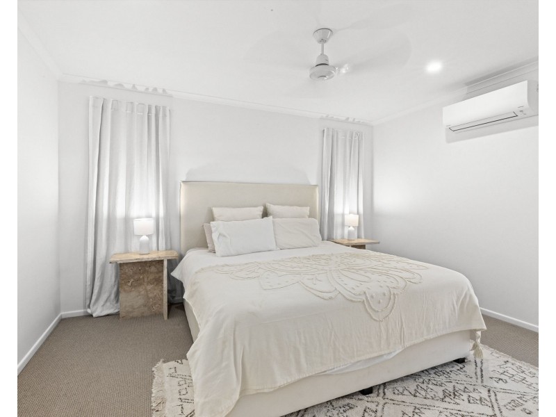 15 Devereux Street, Rural View QLD 4740