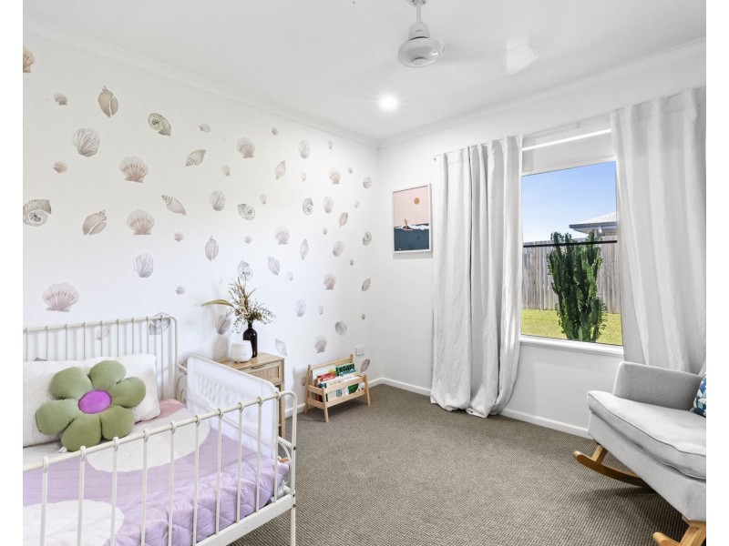15 Devereux Street, Rural View QLD 4740