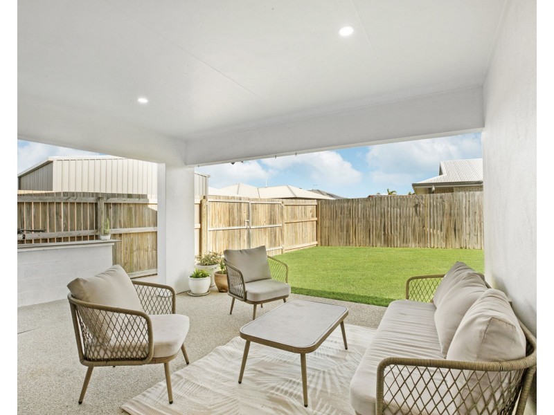 15 Devereux Street, Rural View QLD 4740