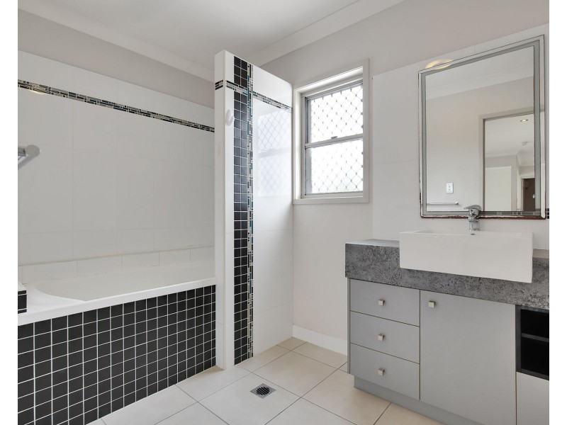 31 Montys Place, North Mackay QLD 4740