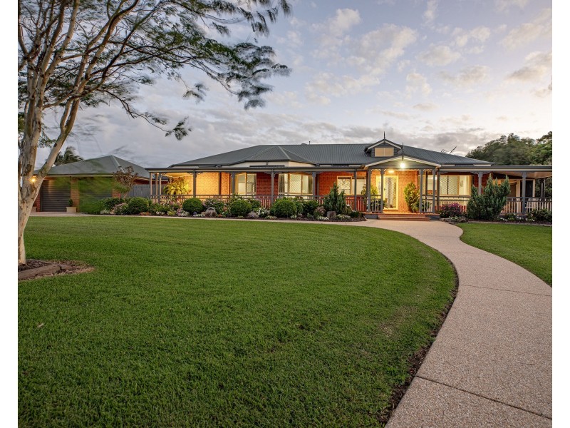 6 Panorama Court, Rural View QLD 4740