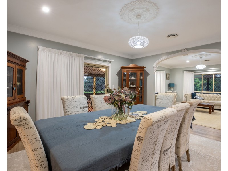 6 Panorama Court, Rural View QLD 4740