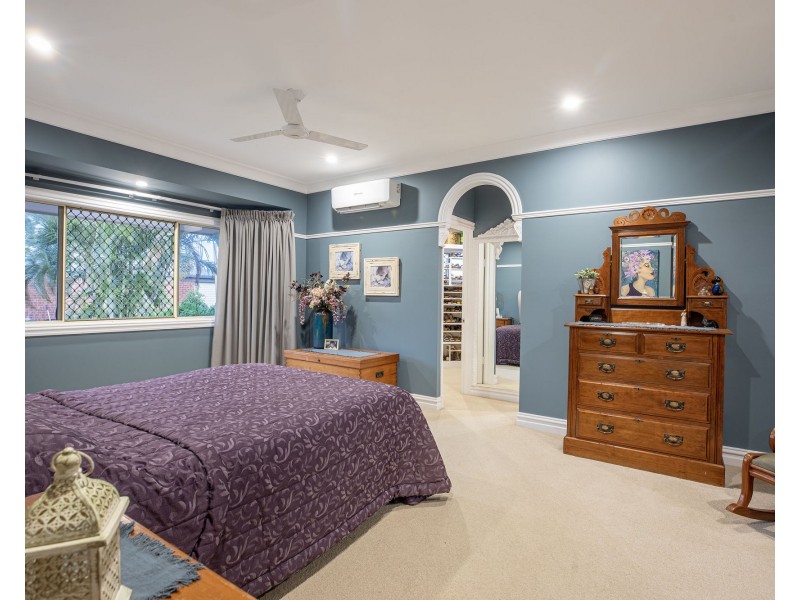 6 Panorama Court, Rural View QLD 4740