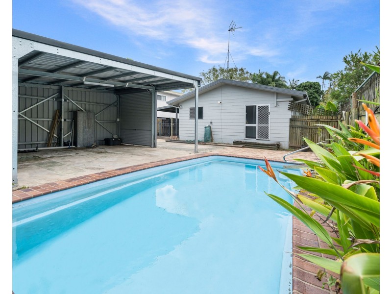 8 Gladstone Street, Eimeo QLD 4740