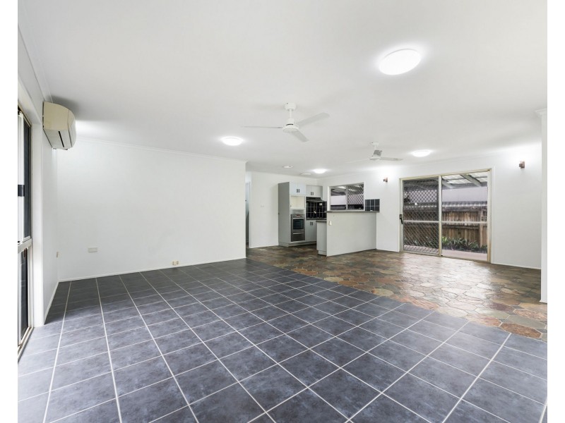 8 Gladstone Street, Eimeo QLD 4740
