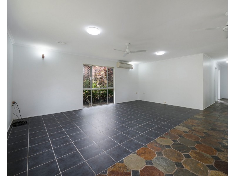 8 Gladstone Street, Eimeo QLD 4740